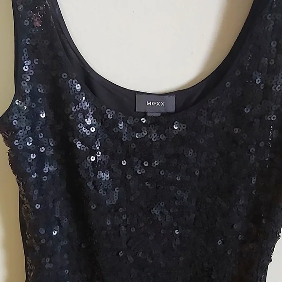 Dress - Picture 1 of 3